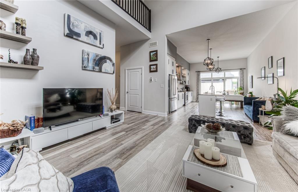 582 Mayapple Street, Waterloo, ON - Indoor Photo Showing Living Room