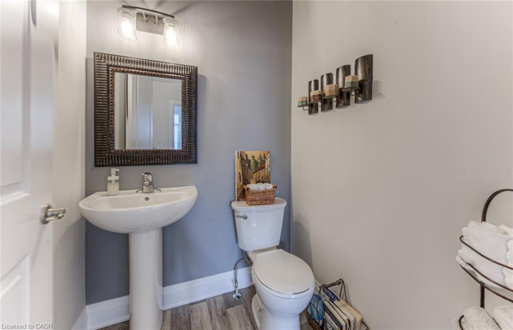 582 Mayapple Street, Waterloo, ON - Indoor Photo Showing Bathroom
