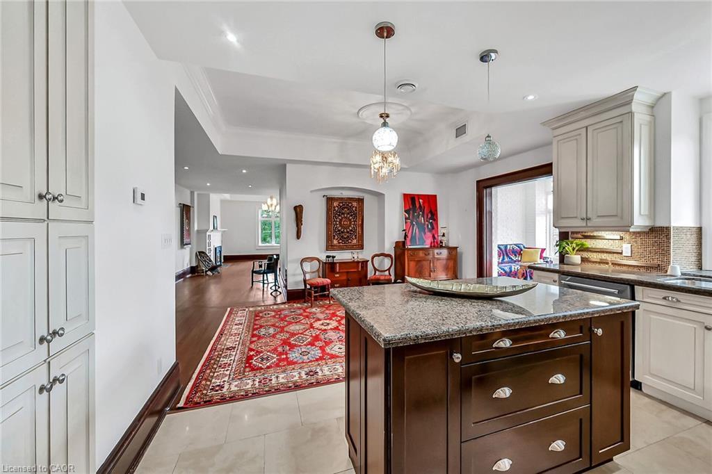 Ph41-86 Herkimer Street, Hamilton, ON - Indoor Photo Showing Kitchen
