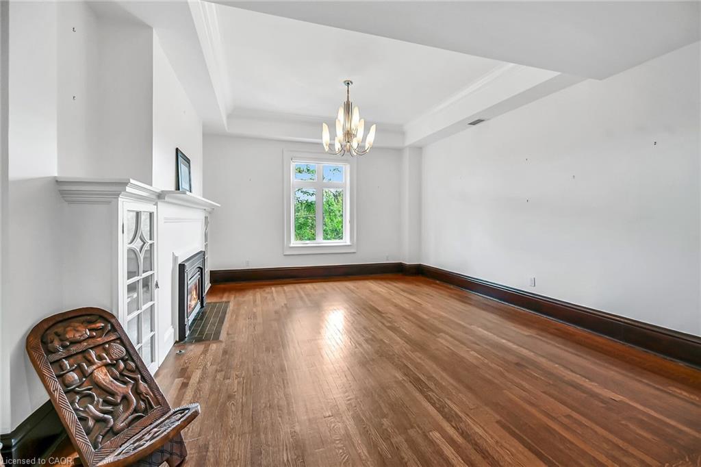 Ph41-86 Herkimer Street, Hamilton, ON - Indoor Photo Showing Other Room With Fireplace
