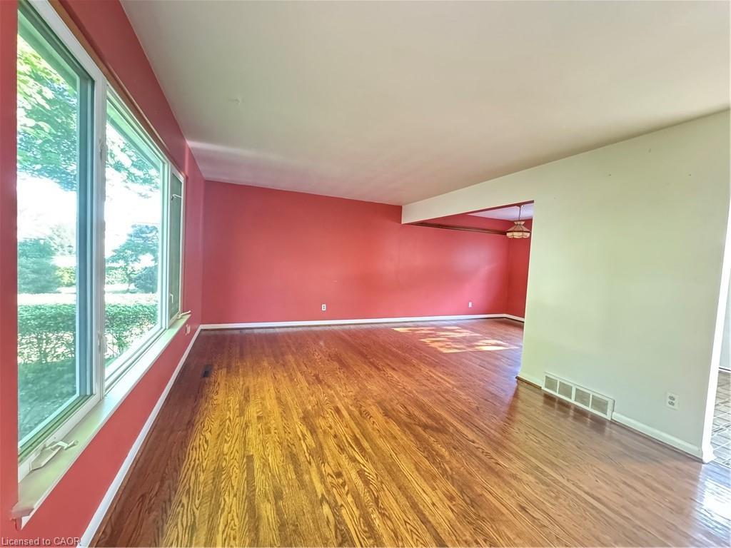 176 Laurier Avenue, Hamilton, ON - Indoor Photo Showing Other Room