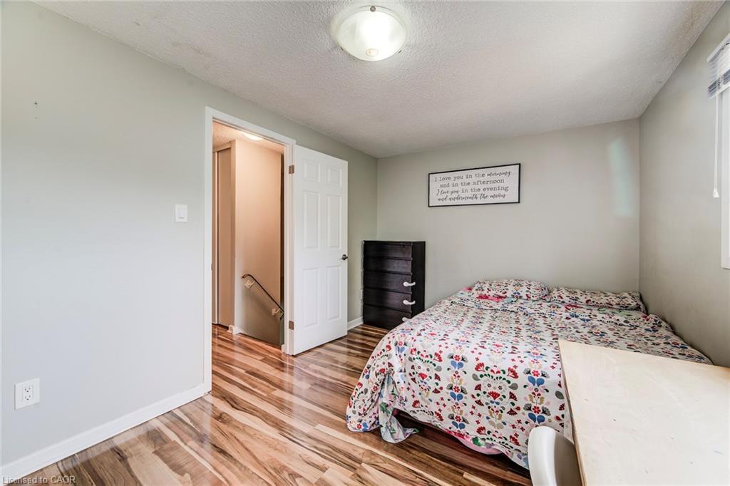16-165 Green Valley Drive, Kitchener, ON - Indoor Photo Showing Bedroom