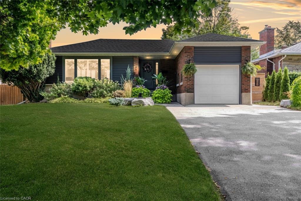 23 West Hampton Road, St. Catharines, ON - Outdoor With Facade