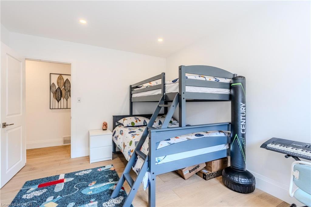 23 West Hampton Road, St. Catharines, ON - Indoor