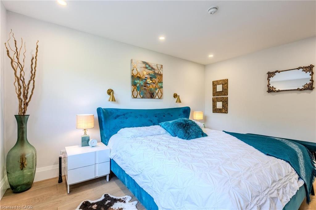 23 West Hampton Road, St. Catharines, ON - Indoor Photo Showing Bedroom