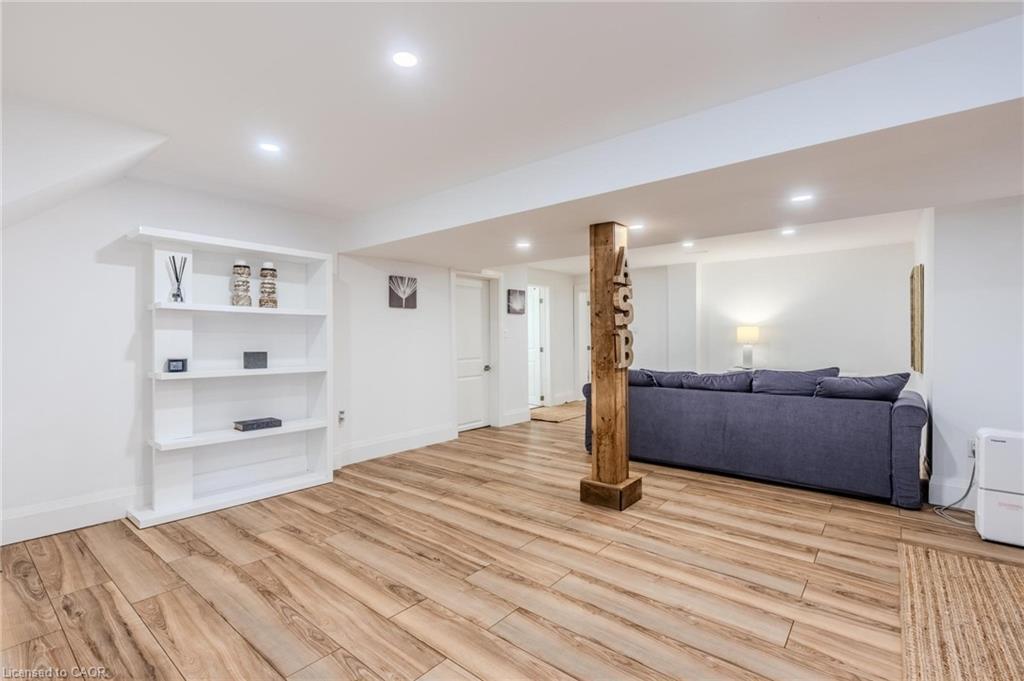 23 West Hampton Road, St. Catharines, ON - Indoor