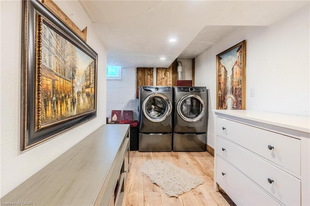 23 West Hampton Road, St. Catharines, ON - Indoor Photo Showing Laundry Room