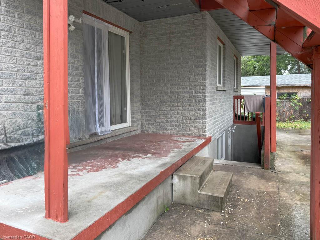 4405 Simcoe Street, Niagara Falls, ON - With Exterior