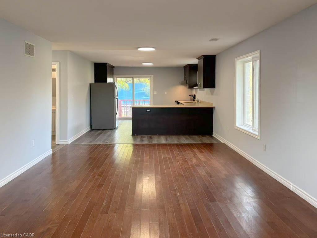 4405 Simcoe Street, Niagara Falls, ON - Indoor