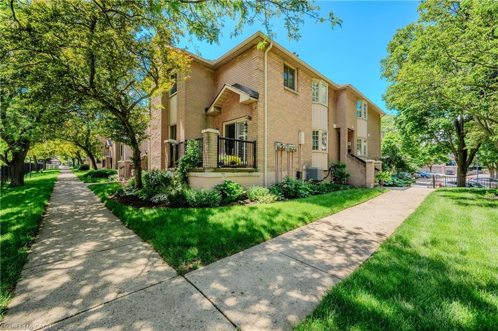 21-38 Elora Drive, Hamilton, ON - Outdoor