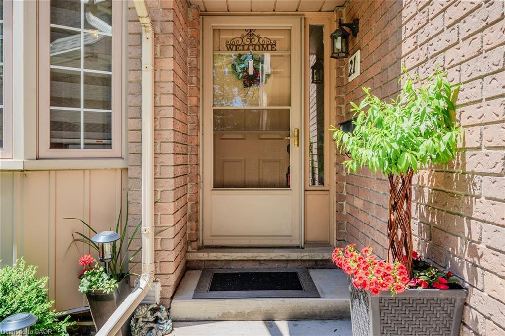 21-38 Elora Drive, Hamilton, ON - Outdoor