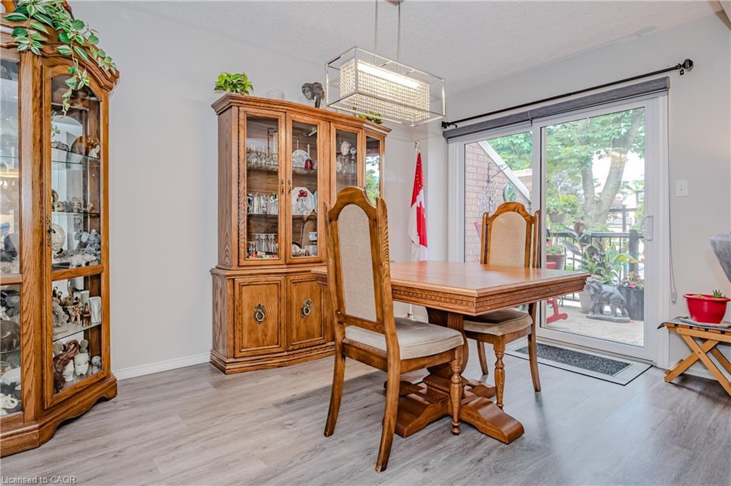 21-38 Elora Drive, Hamilton, ON - Indoor Photo Showing Dining Room