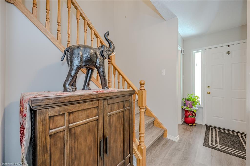 21-38 Elora Drive, Hamilton, ON - Indoor Photo Showing Other Room