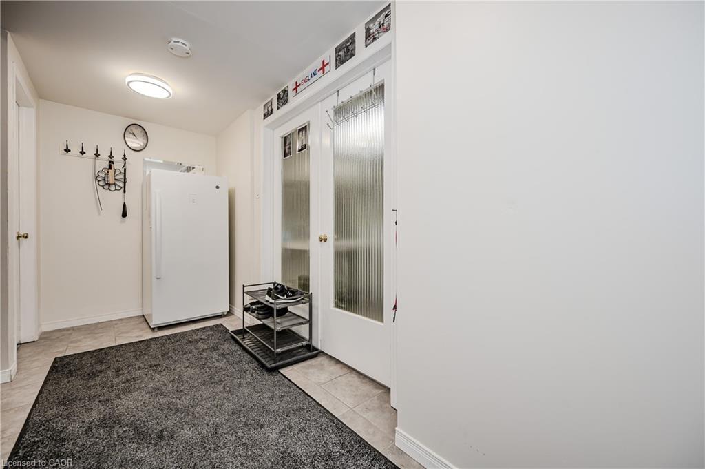 21-38 Elora Drive, Hamilton, ON - Indoor Photo Showing Other Room