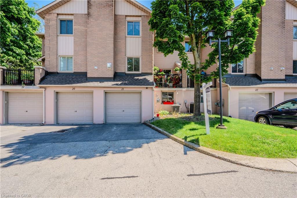 21-38 Elora Drive, Hamilton, ON - Outdoor