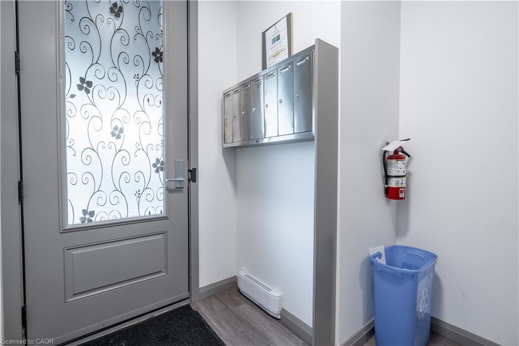 1C-36 Grant Avenue, Hamilton, ON - Indoor Photo Showing Other Room