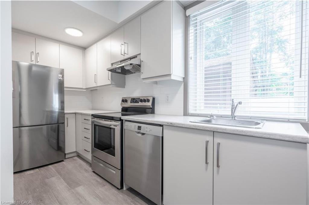 1C-36 Grant Avenue, Hamilton, ON - Indoor Photo Showing Kitchen With Stainless Steel Kitchen With Upgraded Kitchen