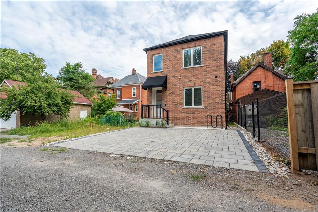 1C-36 Grant Avenue, Hamilton, ON - Outdoor