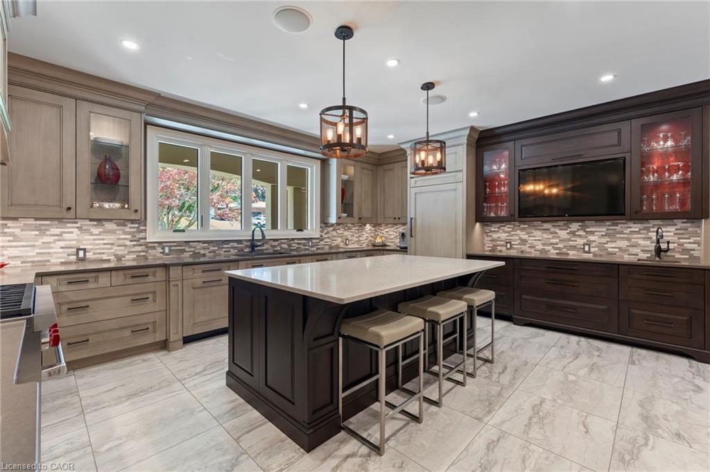 25 Sunset Drive, Simcoe, ON - Indoor Photo Showing Kitchen With Upgraded Kitchen