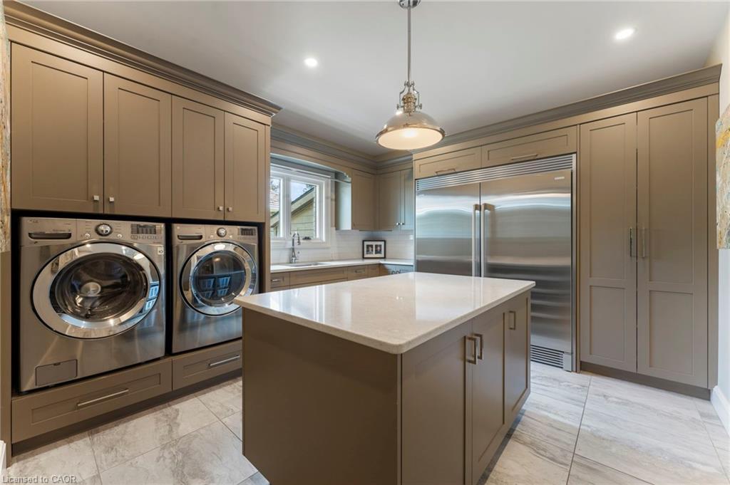 25 Sunset Drive, Simcoe, ON - Indoor Photo Showing Laundry Room