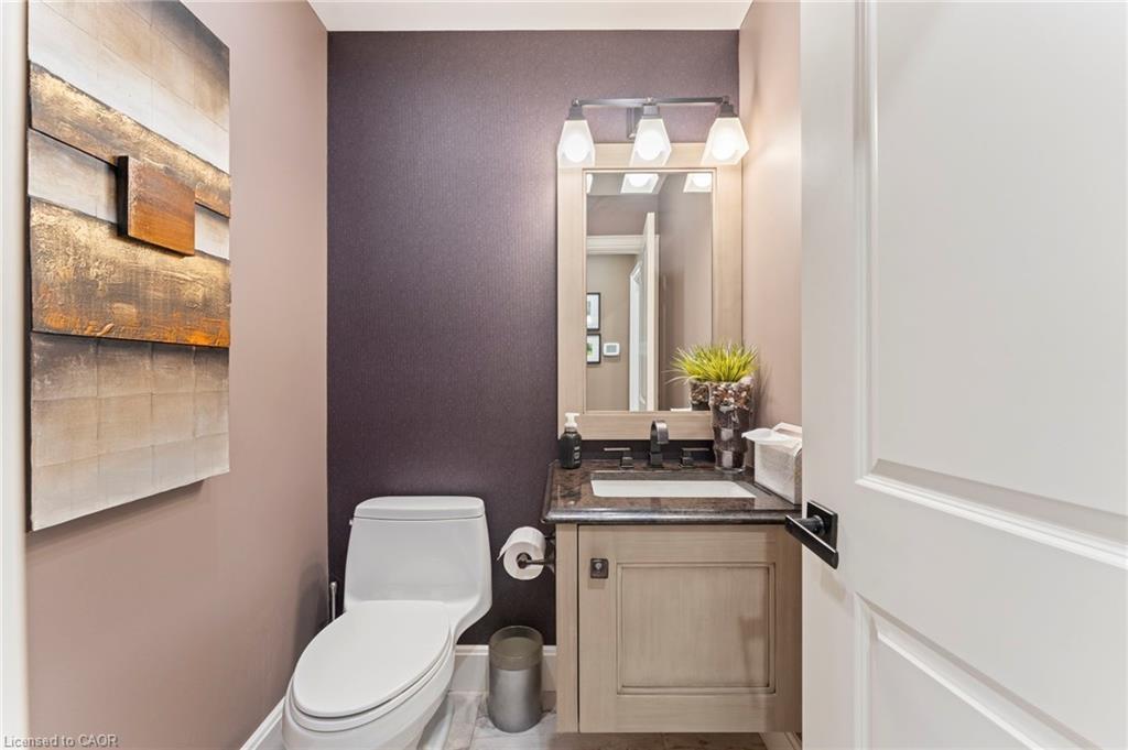25 Sunset Drive, Simcoe, ON - Indoor Photo Showing Bathroom