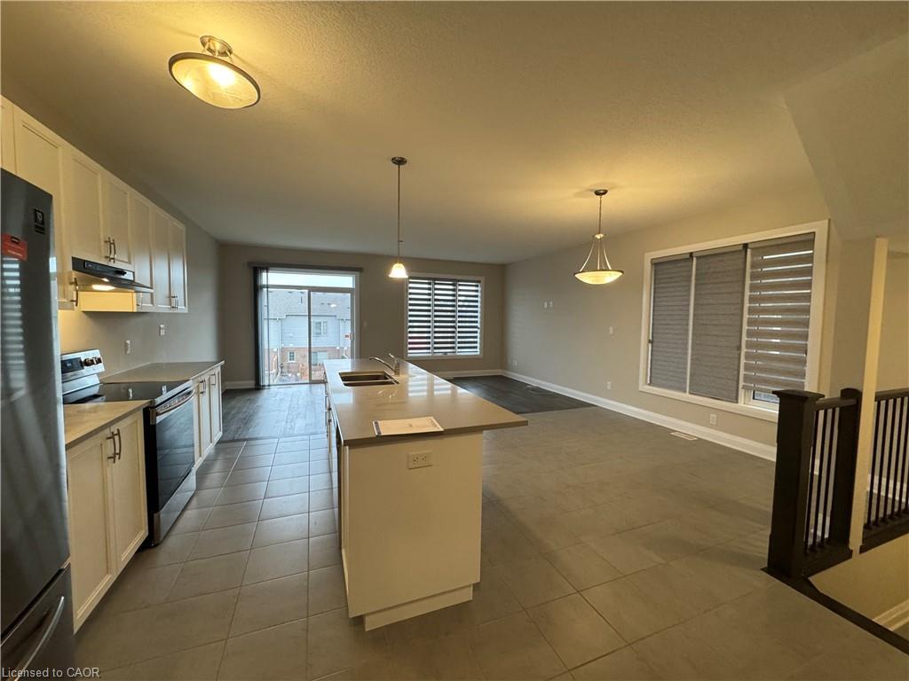 Upper Level-14 Sportsman Hill Street, Kitchener, ON - Indoor Photo Showing Kitchen