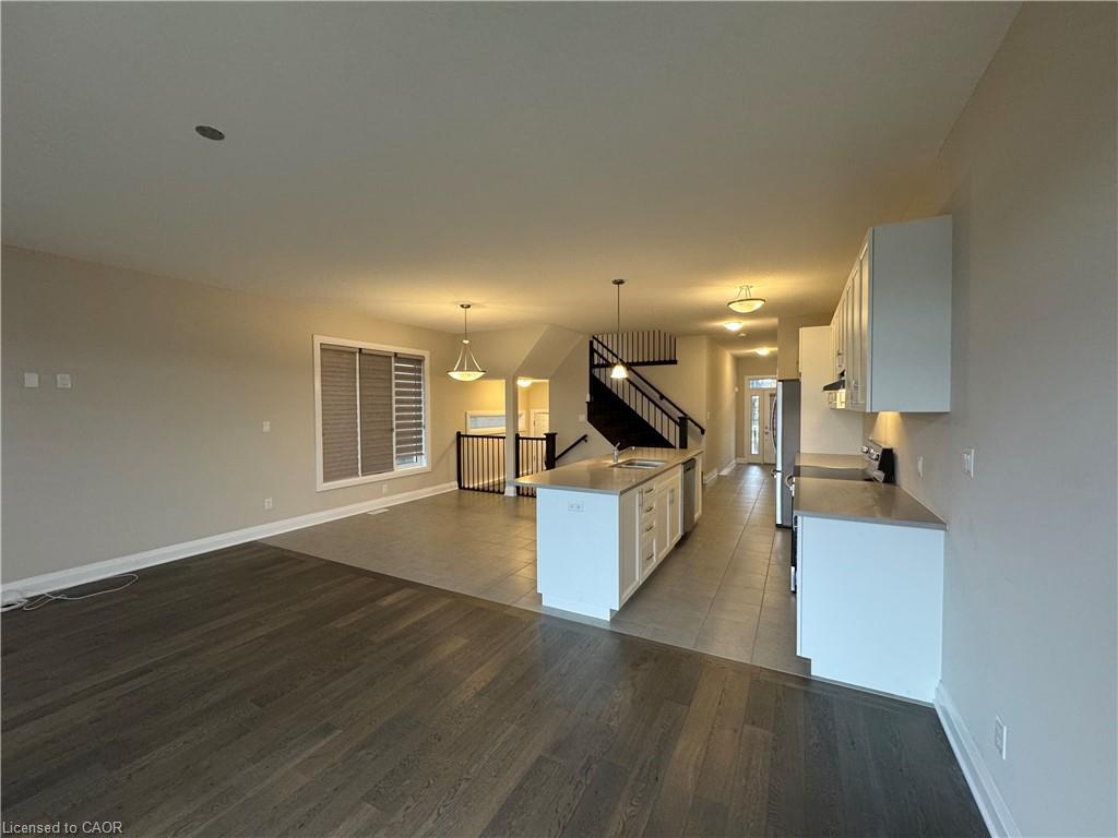 Upper Level-14 Sportsman Hill Street, Kitchener, ON - Indoor