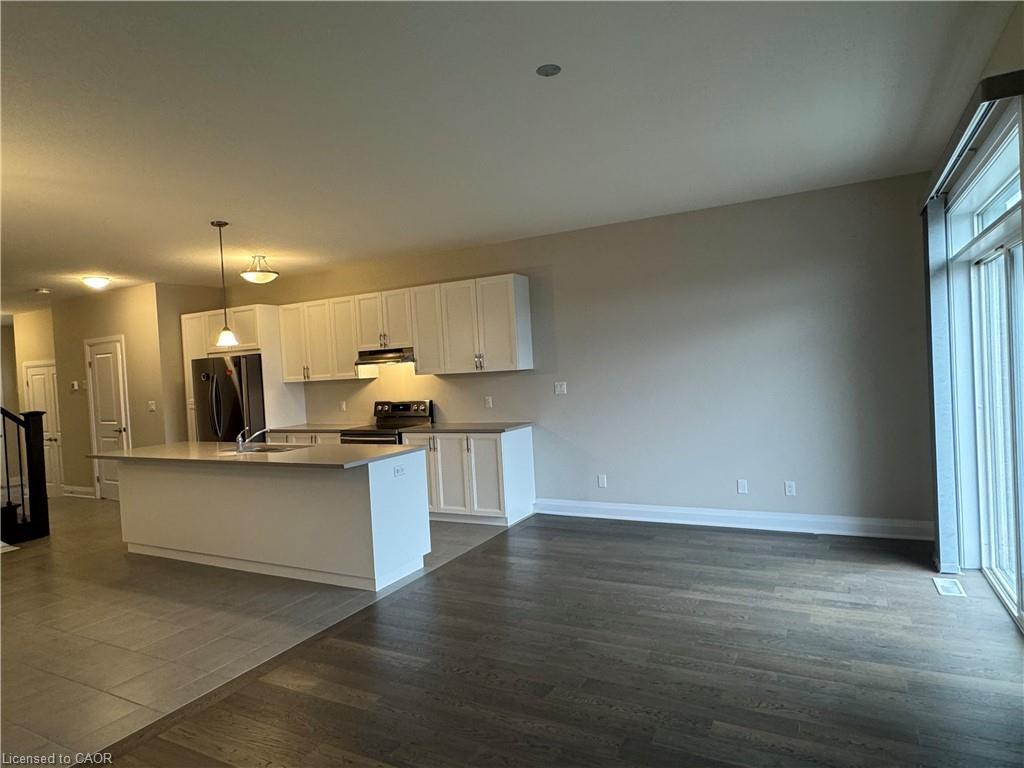 Upper Level-14 Sportsman Hill Street, Kitchener, ON - Indoor Photo Showing Kitchen