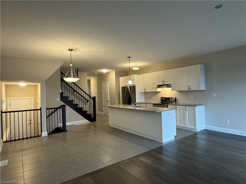Upper Level-14 Sportsman Hill Street, Kitchener, ON - Indoor Photo Showing Kitchen
