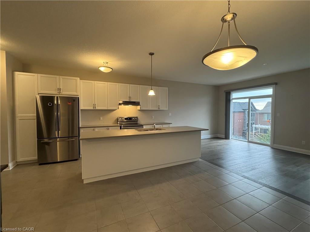 Upper Level-14 Sportsman Hill Street, Kitchener, ON - Indoor Photo Showing Kitchen With Stainless Steel Kitchen