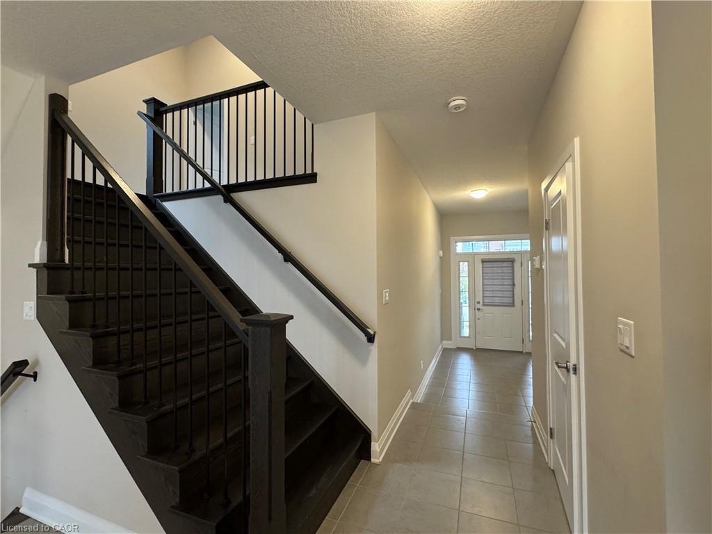 Upper Level-14 Sportsman Hill Street, Kitchener, ON - Indoor Photo Showing Other Room