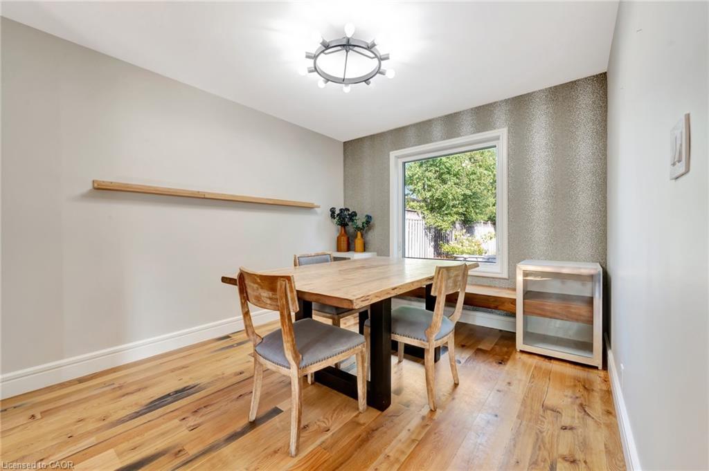 254 Pinewood Place, Waterloo, ON - Indoor Photo Showing Dining Room