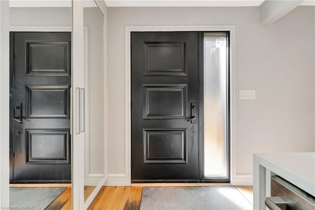 254 Pinewood Place, Waterloo, ON - Indoor With Fireplace