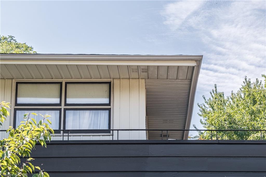 6 Freeland Court, Hamilton, ON - Outdoor