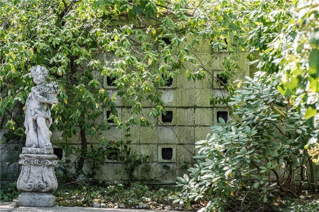 6 Freeland Court, Hamilton, ON - Outdoor