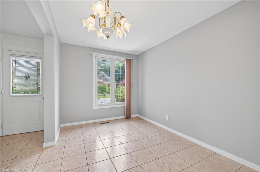 233 High Street, London, ON - Indoor Photo Showing Other Room