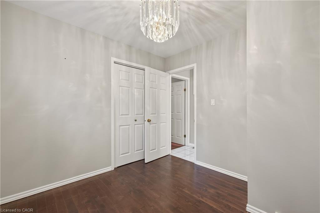 233 High Street, London, ON - Indoor Photo Showing Other Room