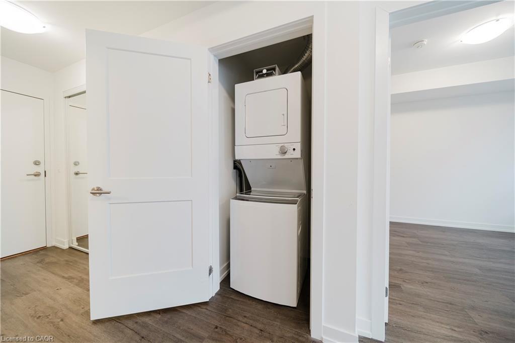 505-251 Northfield Drive E, Waterloo, ON - Indoor Photo Showing Laundry Room
