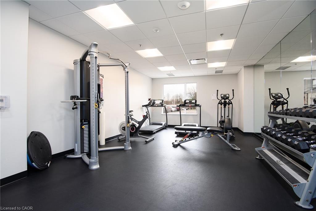 505-251 Northfield Drive E, Waterloo, ON - Indoor Photo Showing Gym Room