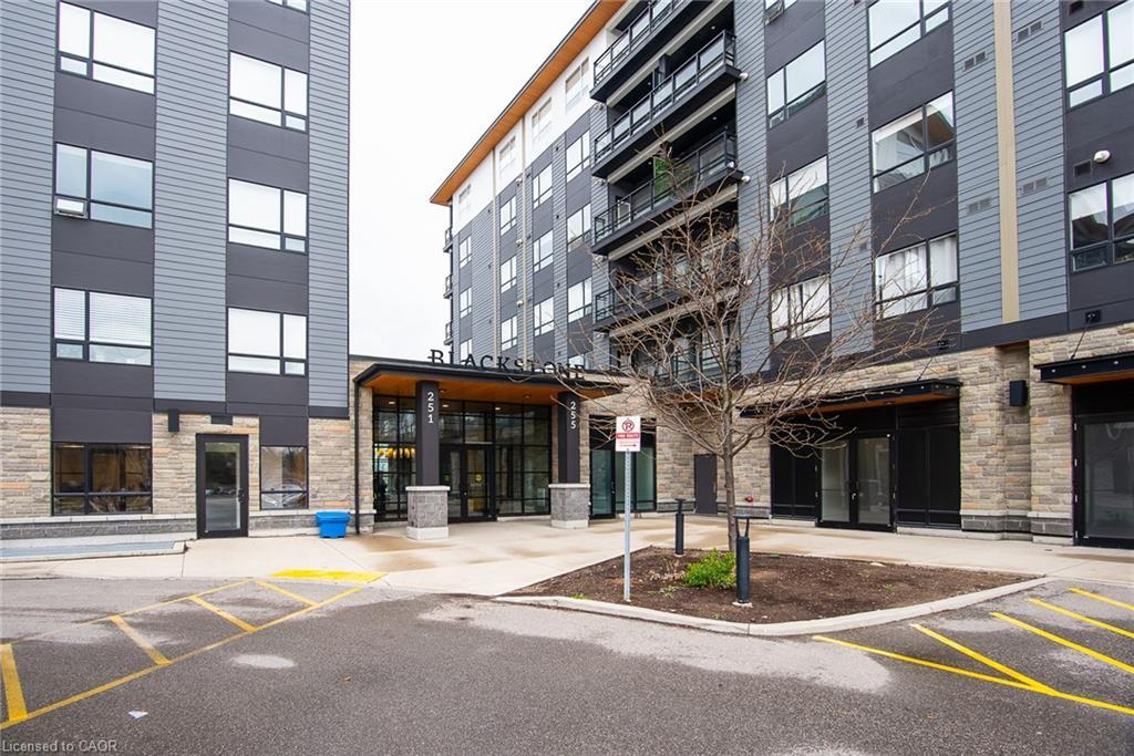 505-251 Northfield Drive E, Waterloo, ON - Outdoor