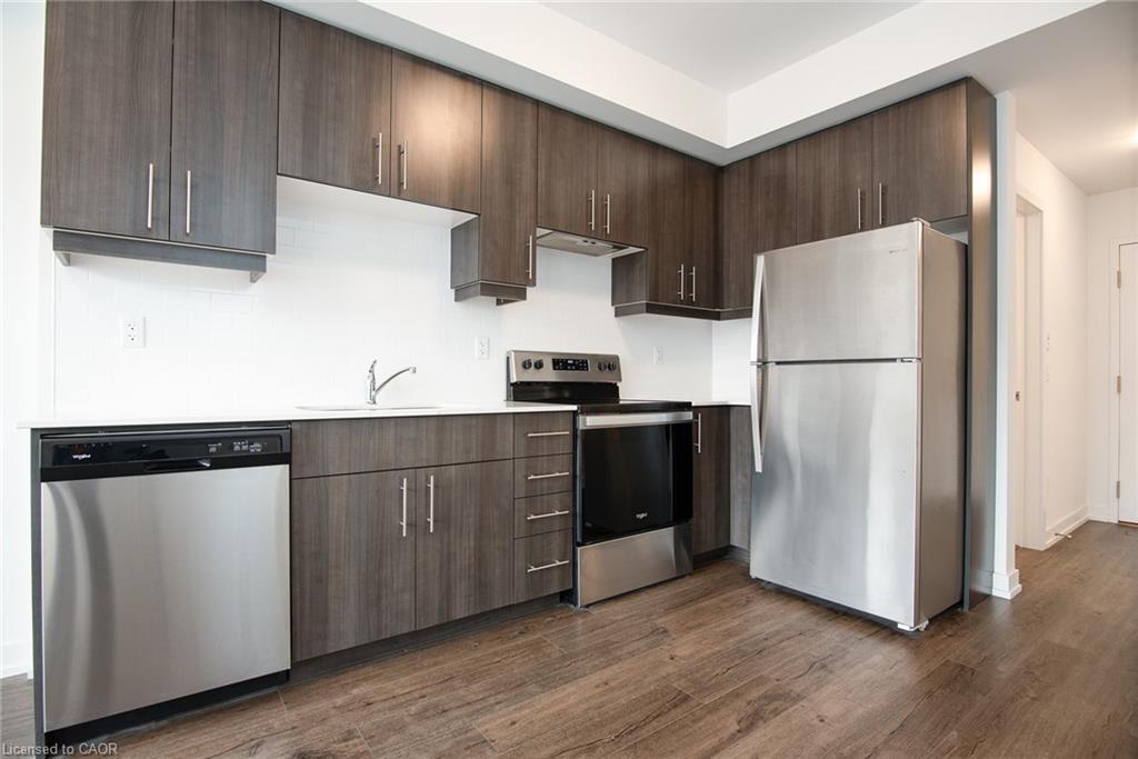 505-251 Northfield Drive E, Waterloo, ON - Indoor Photo Showing Kitchen