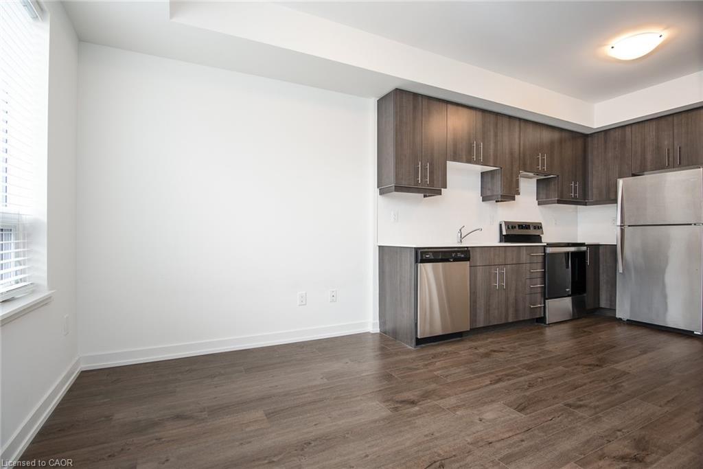 505-251 Northfield Drive E, Waterloo, ON - Indoor Photo Showing Kitchen