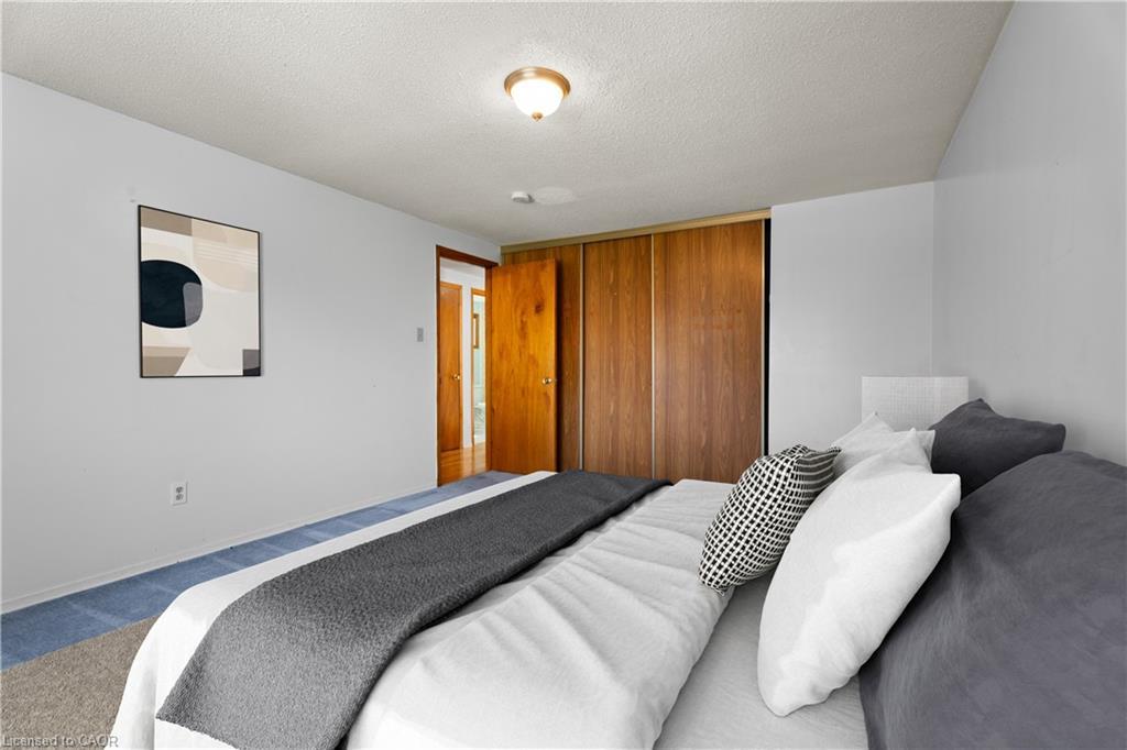 366 Franklin Drive, Hamilton, ON - Indoor Photo Showing Bedroom