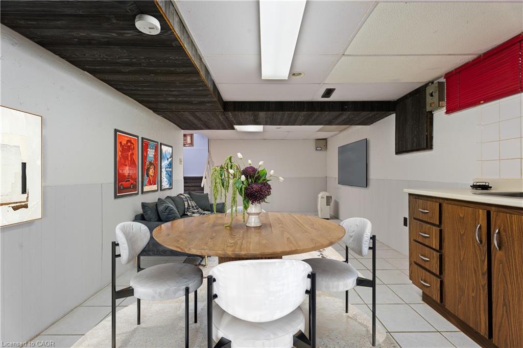 366 Franklin Drive, Hamilton, ON - Indoor Photo Showing Dining Room