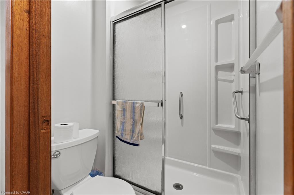 366 Franklin Drive, Hamilton, ON - Indoor Photo Showing Bathroom