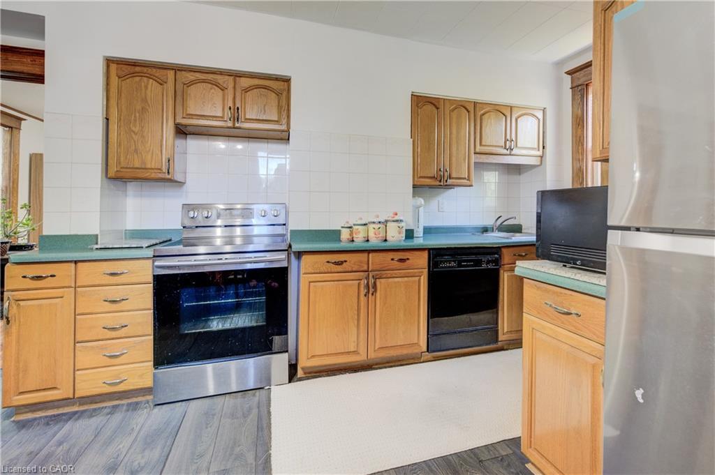 44 Walter Street, Kitchener, ON - Indoor Photo Showing Kitchen