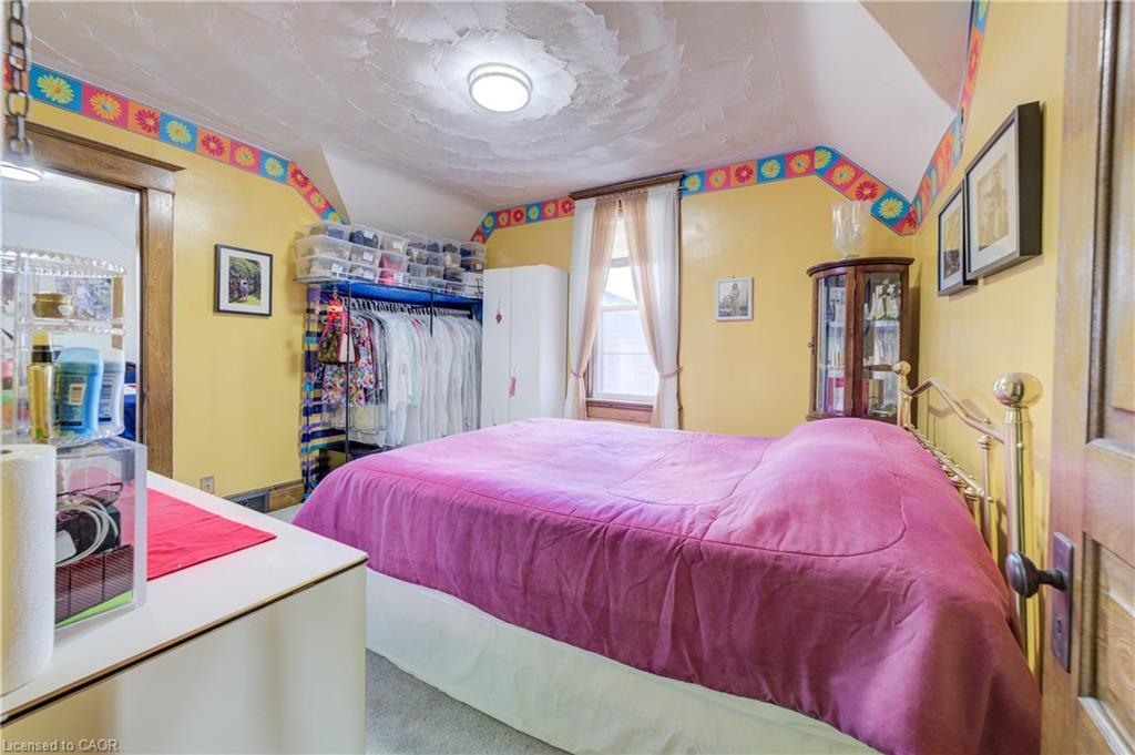 44 Walter Street, Kitchener, ON - Indoor Photo Showing Bedroom