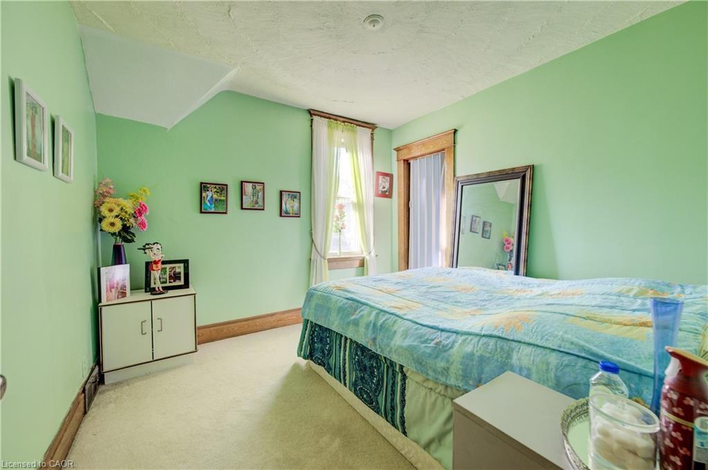 44 Walter Street, Kitchener, ON - Indoor Photo Showing Bedroom