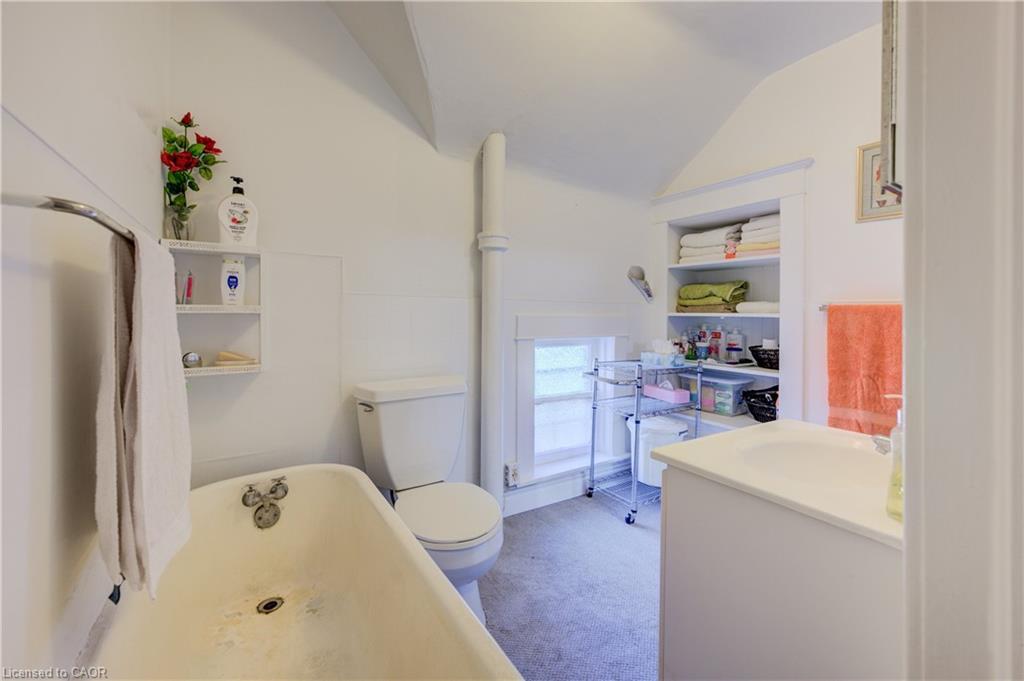 44 Walter Street, Kitchener, ON - Indoor Photo Showing Bathroom