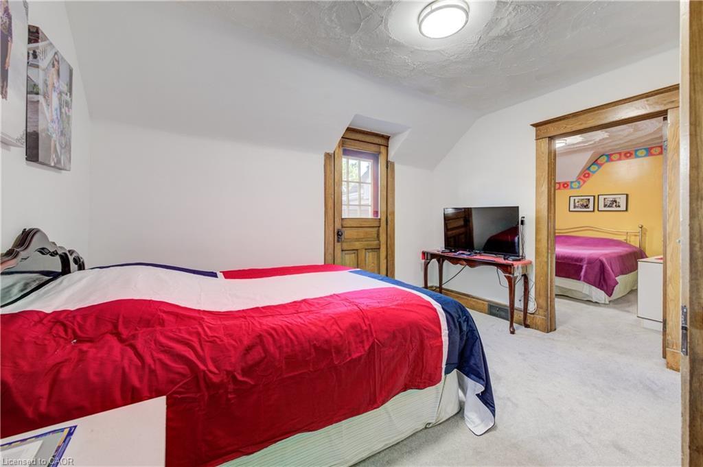 44 Walter Street, Kitchener, ON - Indoor Photo Showing Bedroom